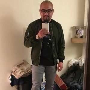 Meet your Posher, Christopher